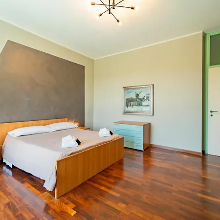 Villa With Pool In Unesco, 4 Room, Parking E Free Wifi *