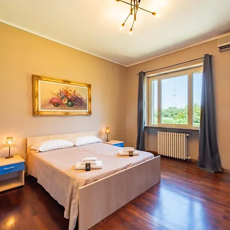 With Pool In Unesco, 4 Room, Parking E Free Wifi