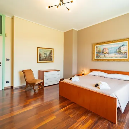 Villa With Pool In Unesco, 4 Room, Parking E Free Wifi *