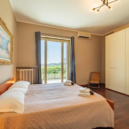 With Pool In Unesco, 4 Room, Parking E Free Wifi Villa San Damiano dʼAsti