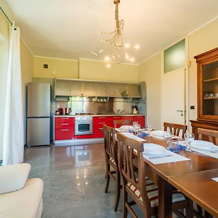 With Pool In Unesco, 4 Room, Parking E Free Wifi