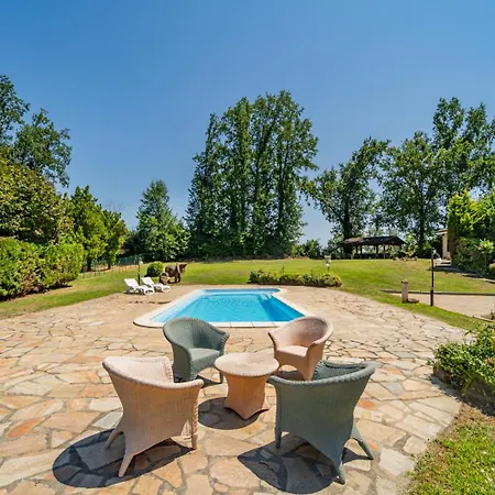 Villa With Pool In Unesco, 4 Room, Parking E Free Wifi *