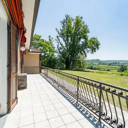 With Pool In Unesco, 4 Room, Parking E Free Wifi Villa San Damiano dʼAsti