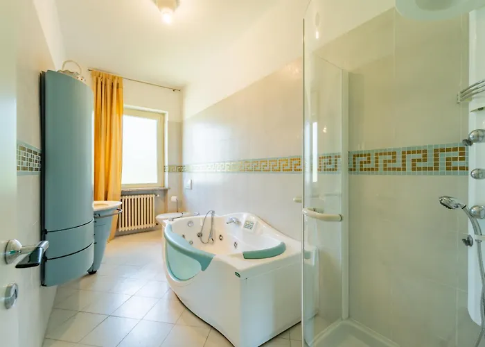 Villa With Pool In Unesco, 4 Room, Parking E Free Wifi *