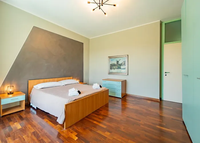 Villa With Pool In Unesco, 4 Room, Parking E Free Wifi *