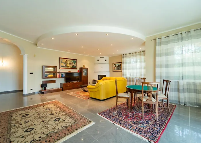 With Pool In Unesco, 4 Room, Parking E Free Wifi Villa San Damiano dʼAsti