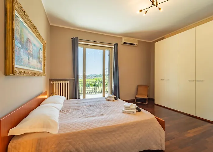 With Pool In Unesco, 4 Room, Parking E Free Wifi Villa San Damiano dʼAsti