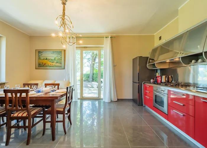 Villa With Pool In Unesco, 4 Room, Parking E Free Wifi *