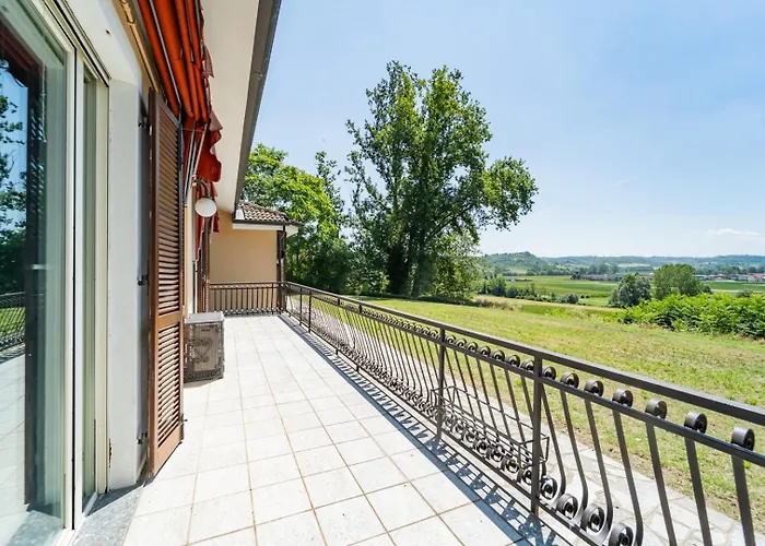 With Pool In Unesco, 4 Room, Parking E Free Wifi Villa San Damiano dʼAsti